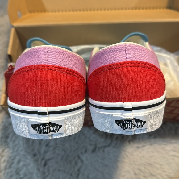 NWT Vans Orchid/Red Colorblock shoes size 9 1/2 women - Picture 10 of 10